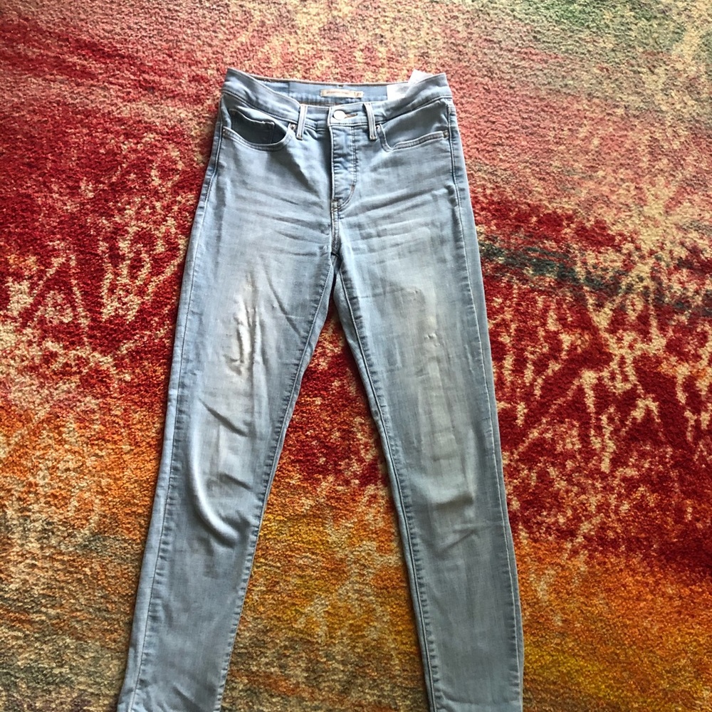 Levi’s Shaping Skinny Jeans